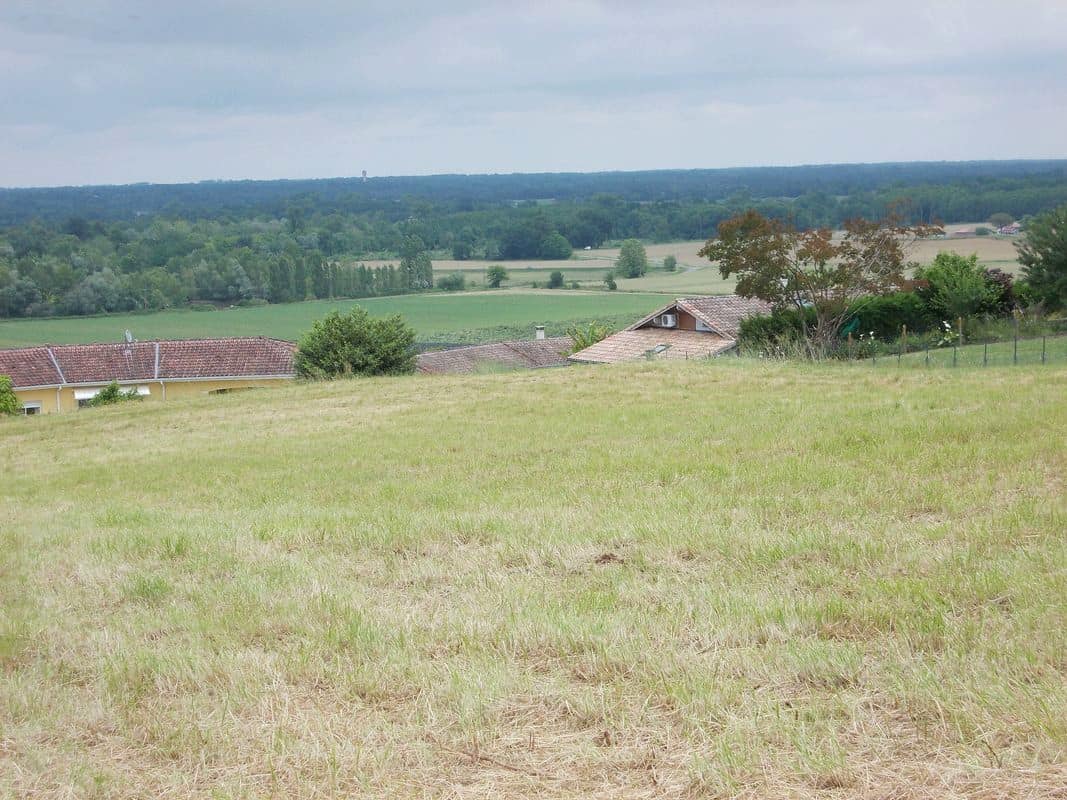 Terrain de 4826m2 à 75000€ à vendre sur Mugron (40250)